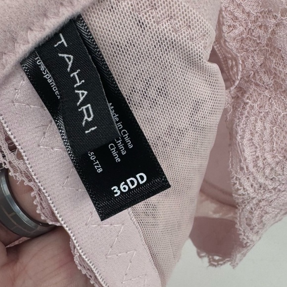 TAHARI Pink lace underwire Bra - Picture 6 of 8